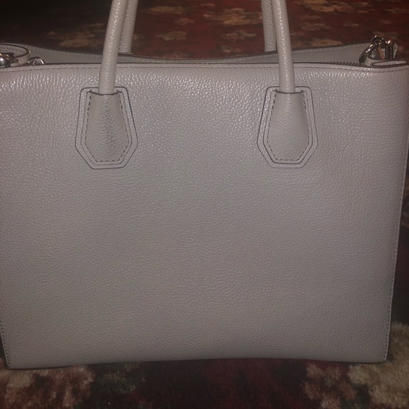 Grey Michael kors handbag - Picture 2 of 5